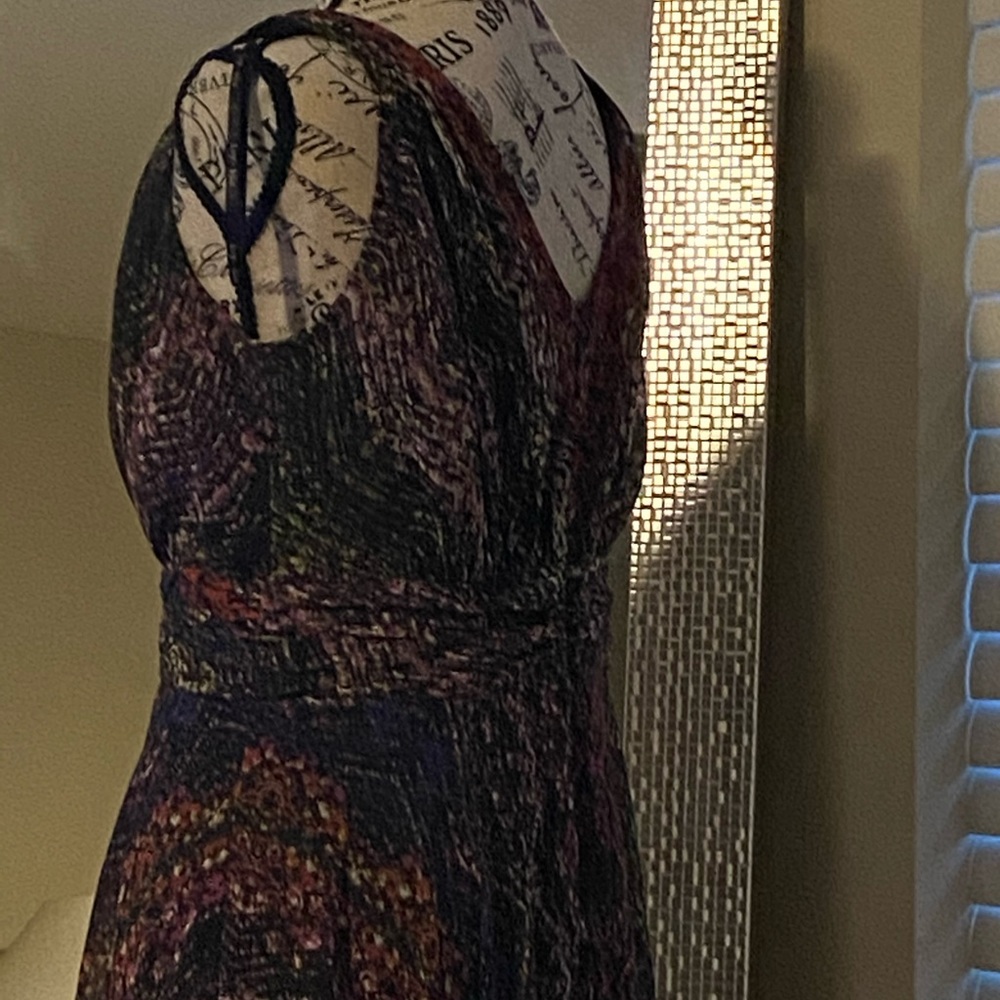 Dress - Picture 6 of 6